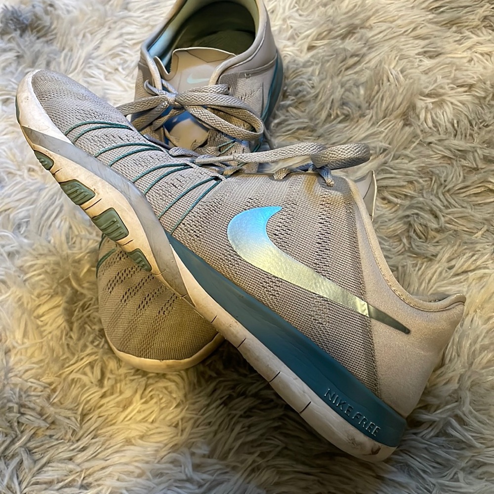 NIKE free sneakers 8.5 grey and blue